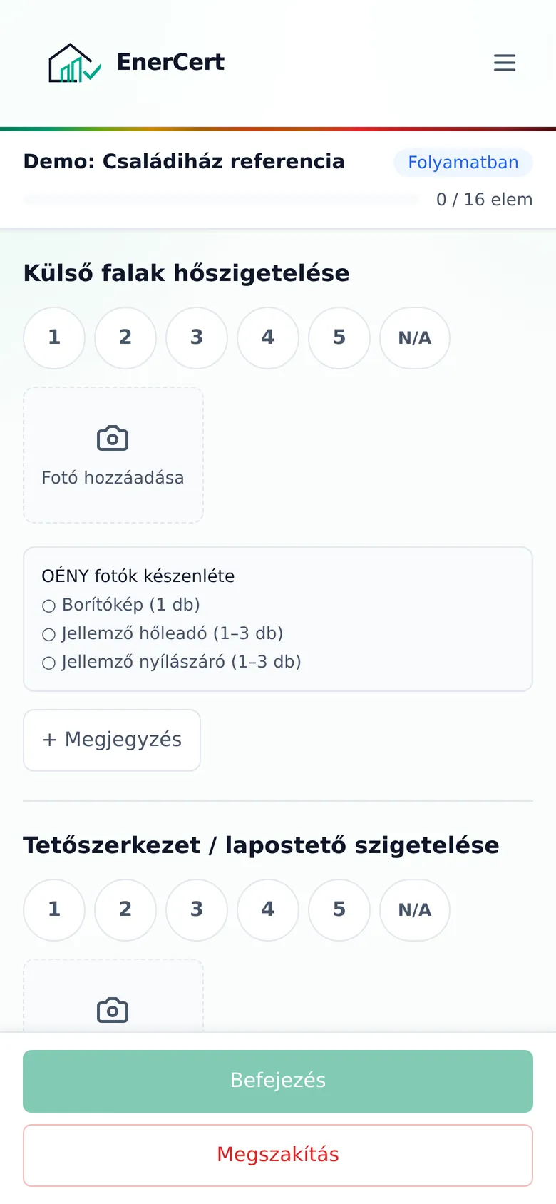 EnerCert helyszíni felmérés telefonon: a felmérés ellenőrzőlistája csoportokra bontva, soronkénti értékeléssel és megjegyzéssel.